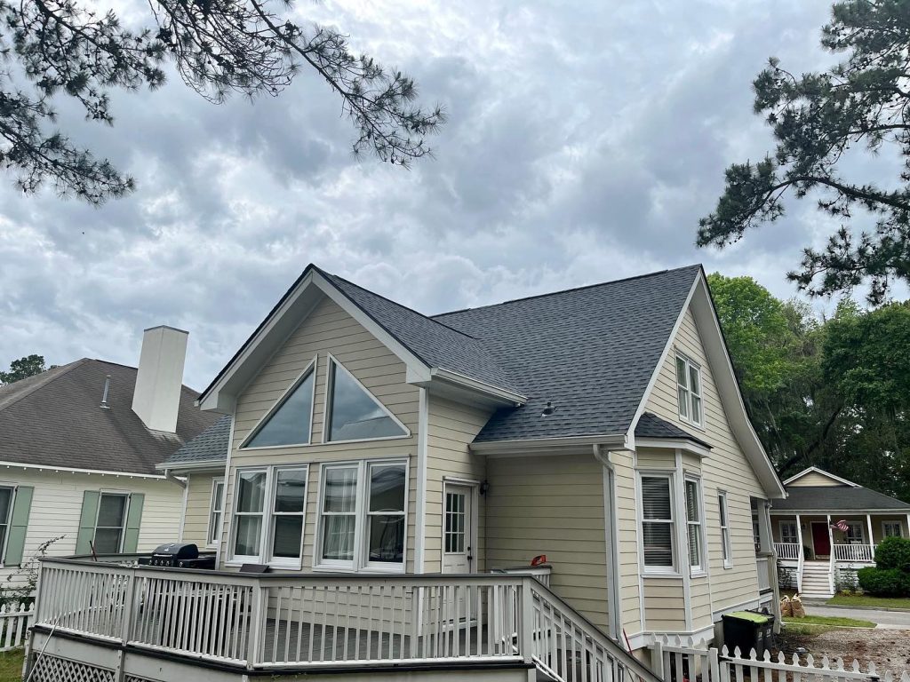 Roof Siding Repair​